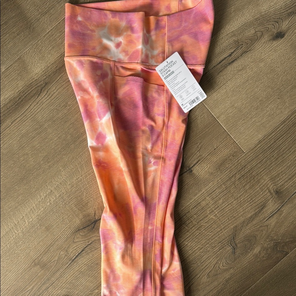 Athleta Salutation stash pocket II Capri NWT - Picture 8 of 8